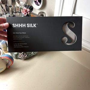 SHHH SILK Pink 100% Mulberry Silk Eye Mask! Brand New In Original Box!